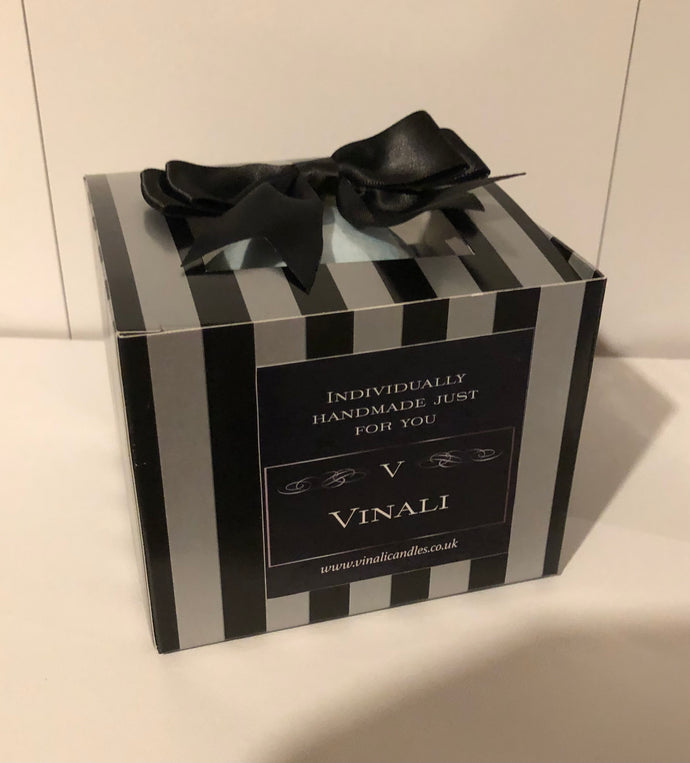 Vinali Luxury Gift Boxed Bath Bomb